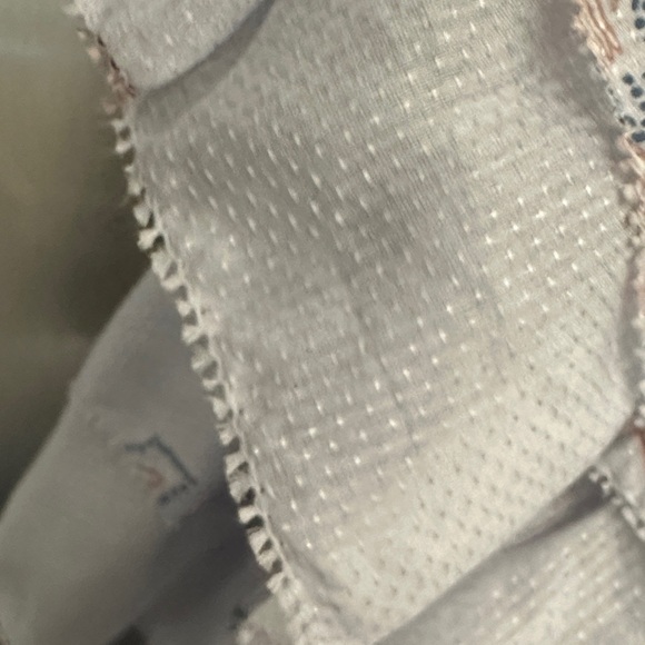 Floral Ruffle Off-Shoulder Top - Picture 5 of 6